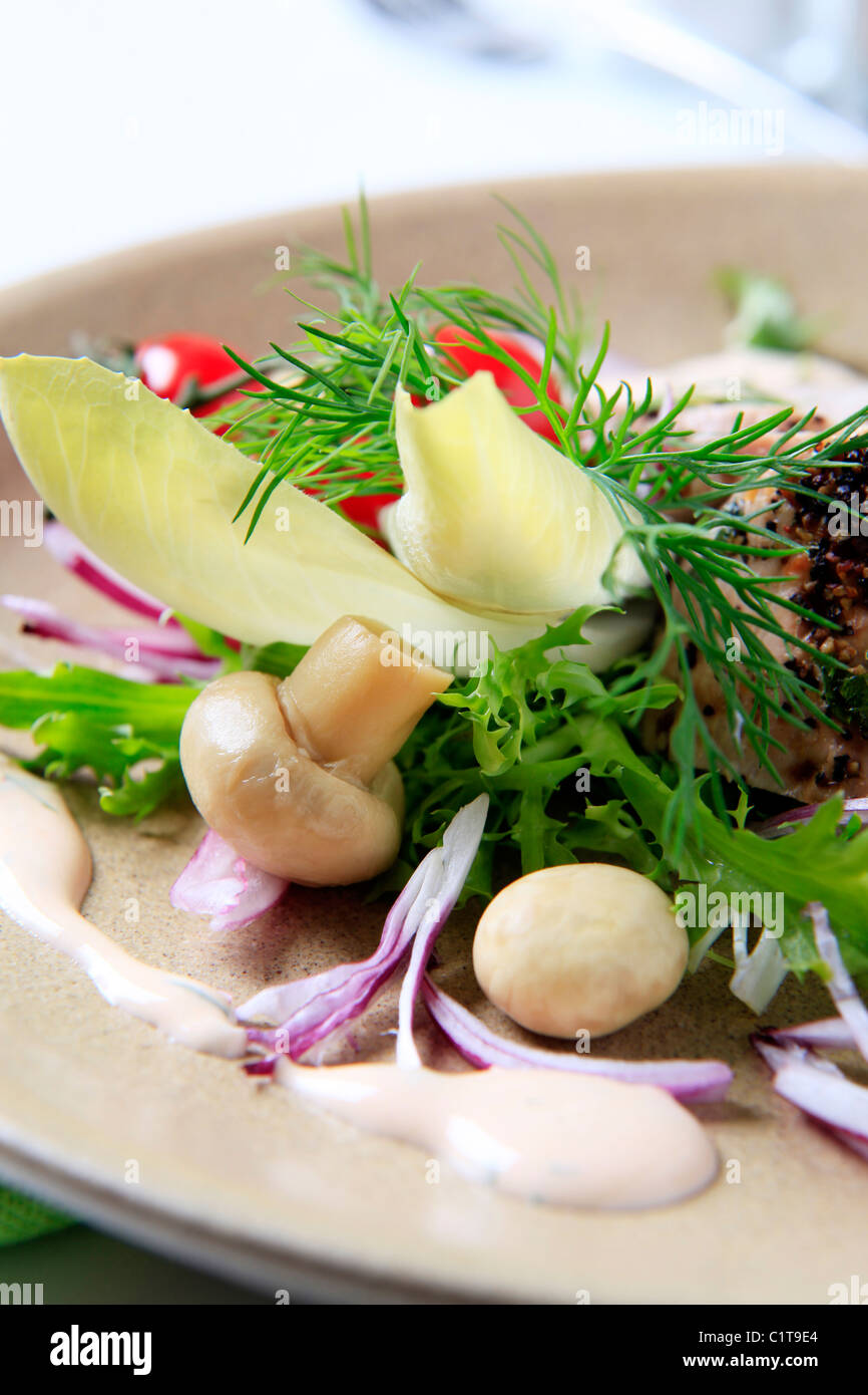 Pflanzliche Begleitung und Salat-Dressing - Nahaufnahme Stockfoto