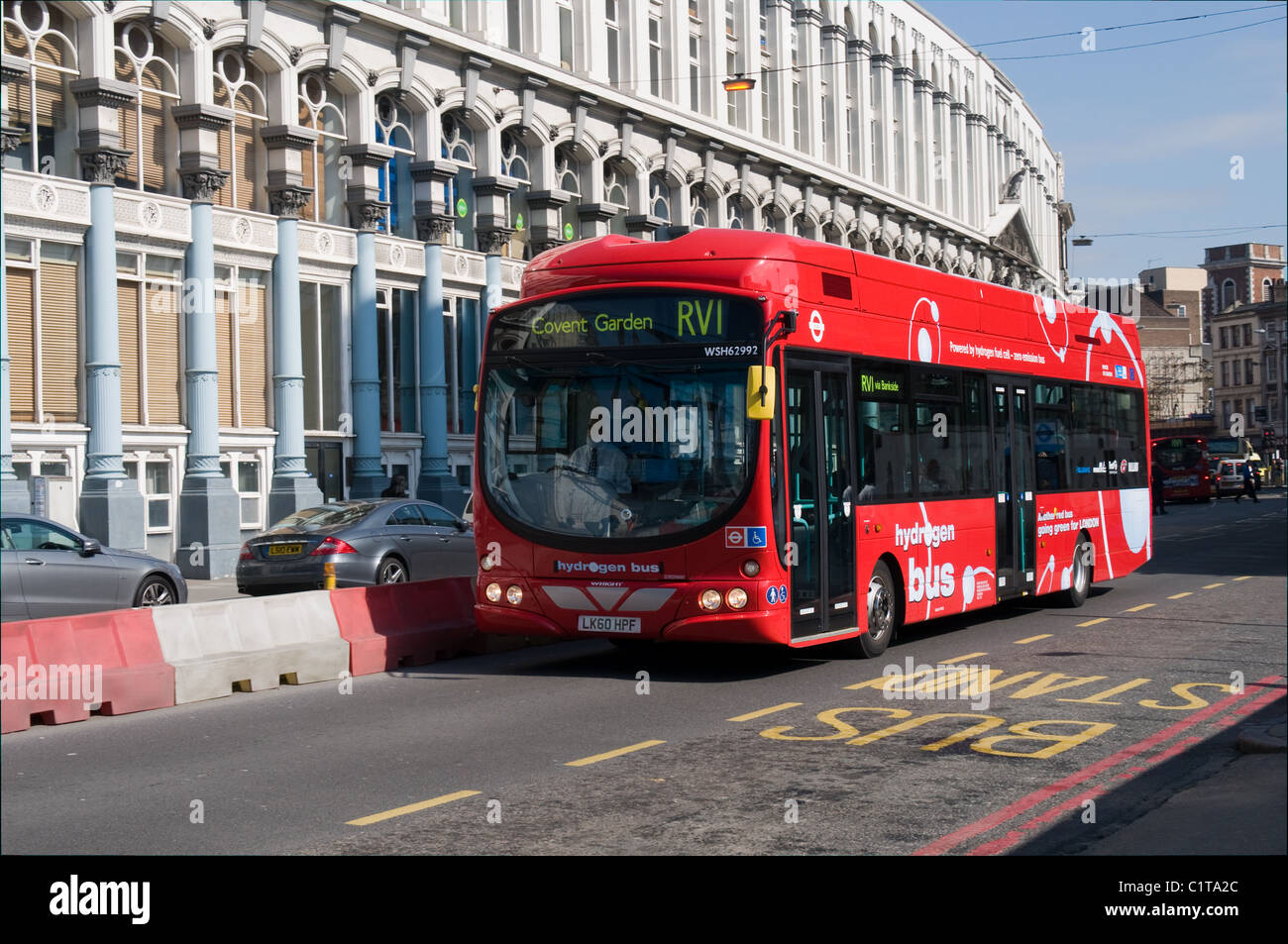 eingeführt im Jahr 2011 ins Zentrum von London sind die zweite Generation des Wasserstoff-Bussen. Sie wurden von Wrightbus gebaut. Stockfoto
