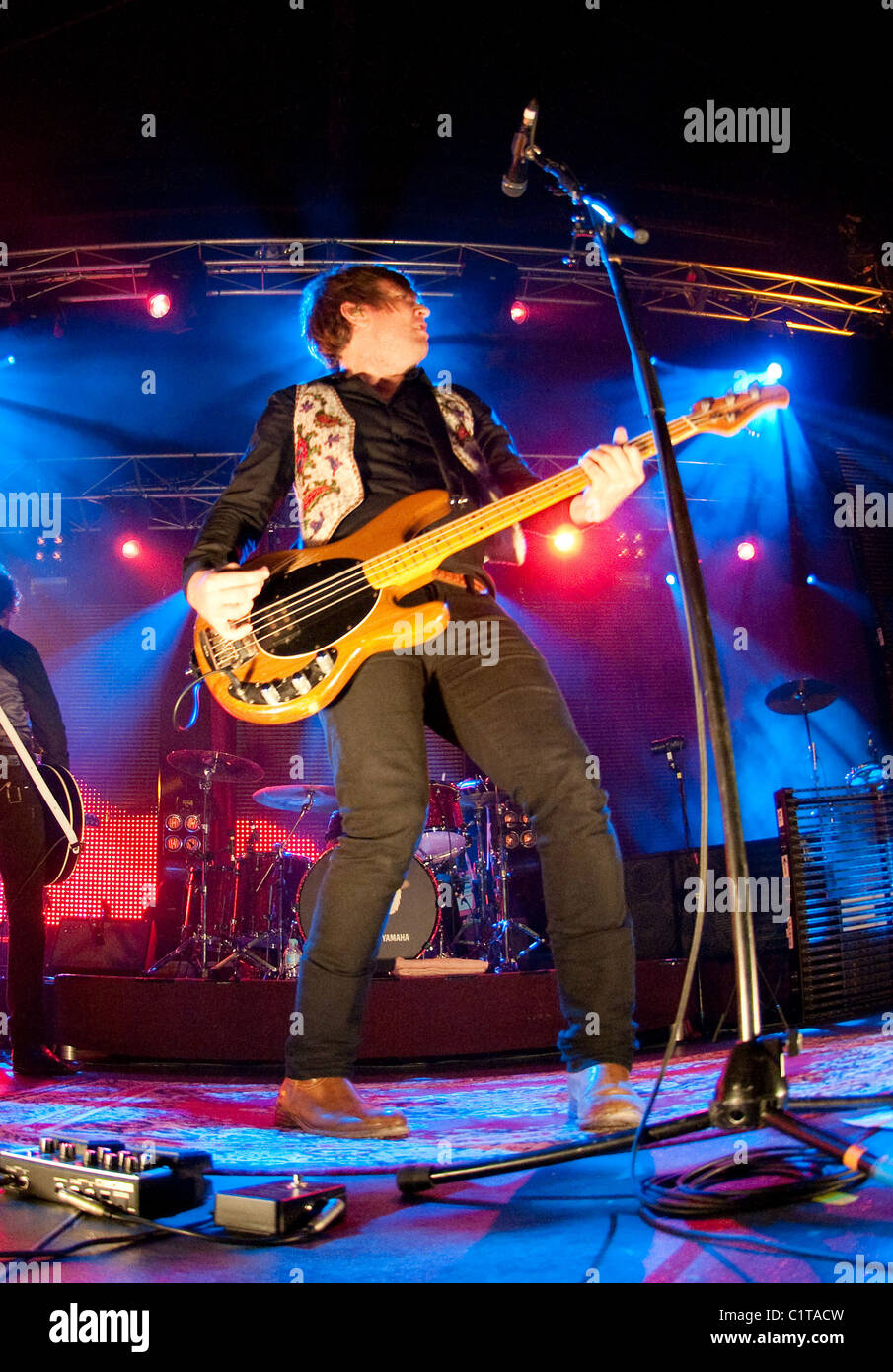 Kayven Temperley Eskimo Joe die live im Konzert in der Hordern Pavilion auf ihre "Inshalla" Tour durch Sydney, Australien. - Stockfoto