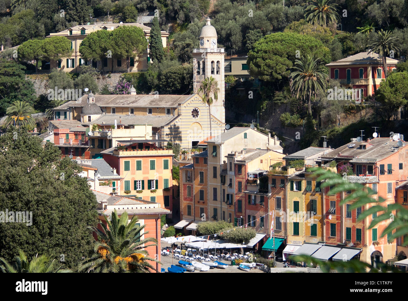 Hafen von Portofino, Ligurien, Italien auf einem Abschnitt der italienischen Riviera, bekannt als die Levante Riviera. Stockfoto