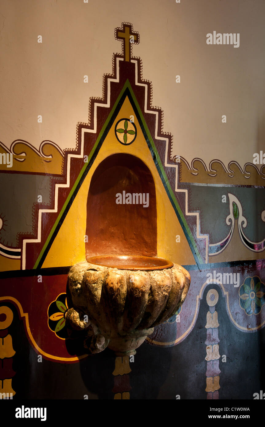 San Juan Capistrano, Kalifornien. Heiliger Brunnen in der Mission San Juan Capistrano. Stockfoto