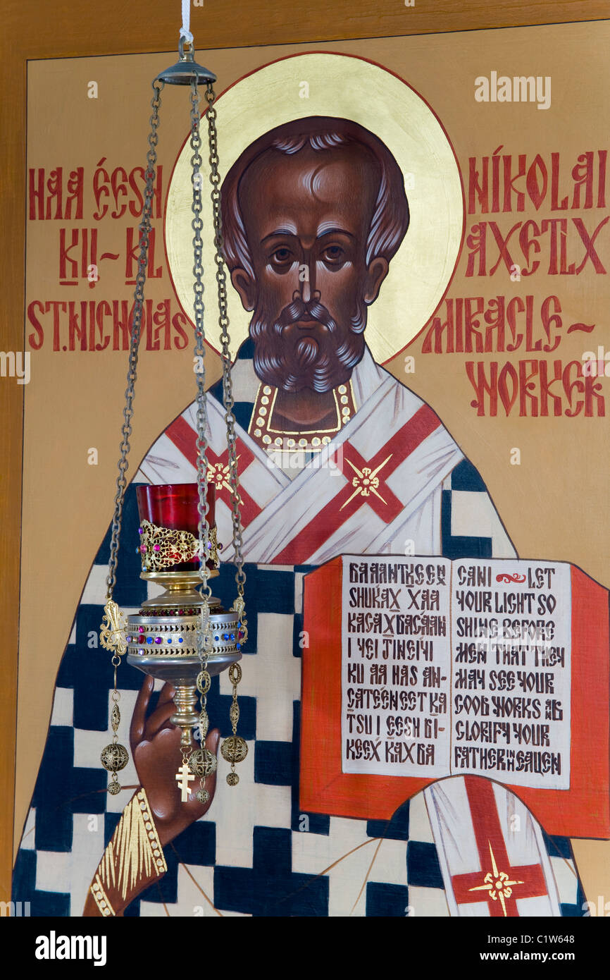 Gemälde des Heiligen Nikolaus in einer Kirche, die Russisch-orthodoxe Kirche St. Nikolaus, Juneau, Alaska, USA Stockfoto