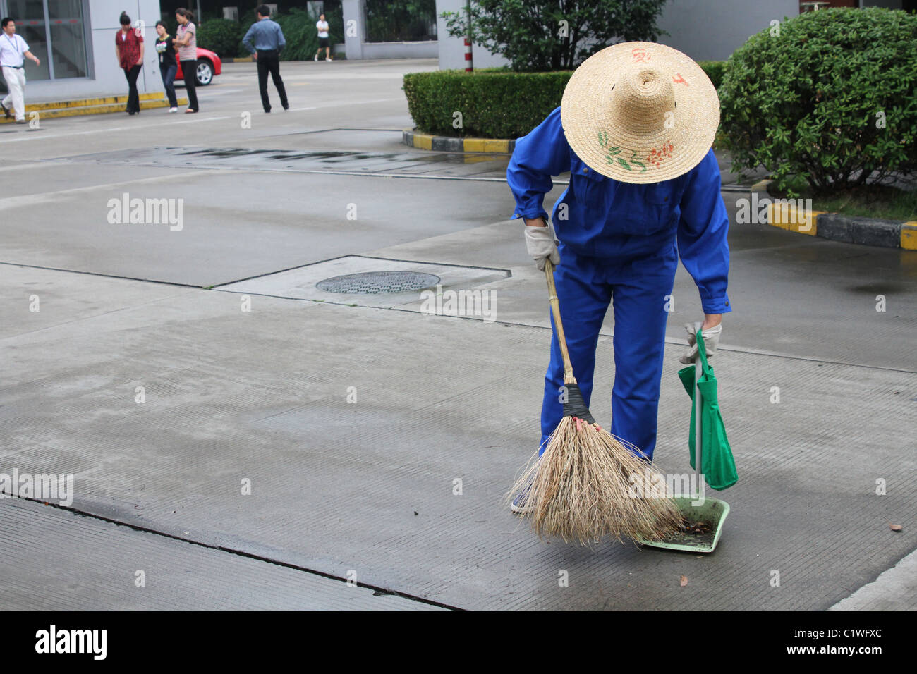 Besen Parkplatz Stockfotos und -bilder Kaufen - Alamy