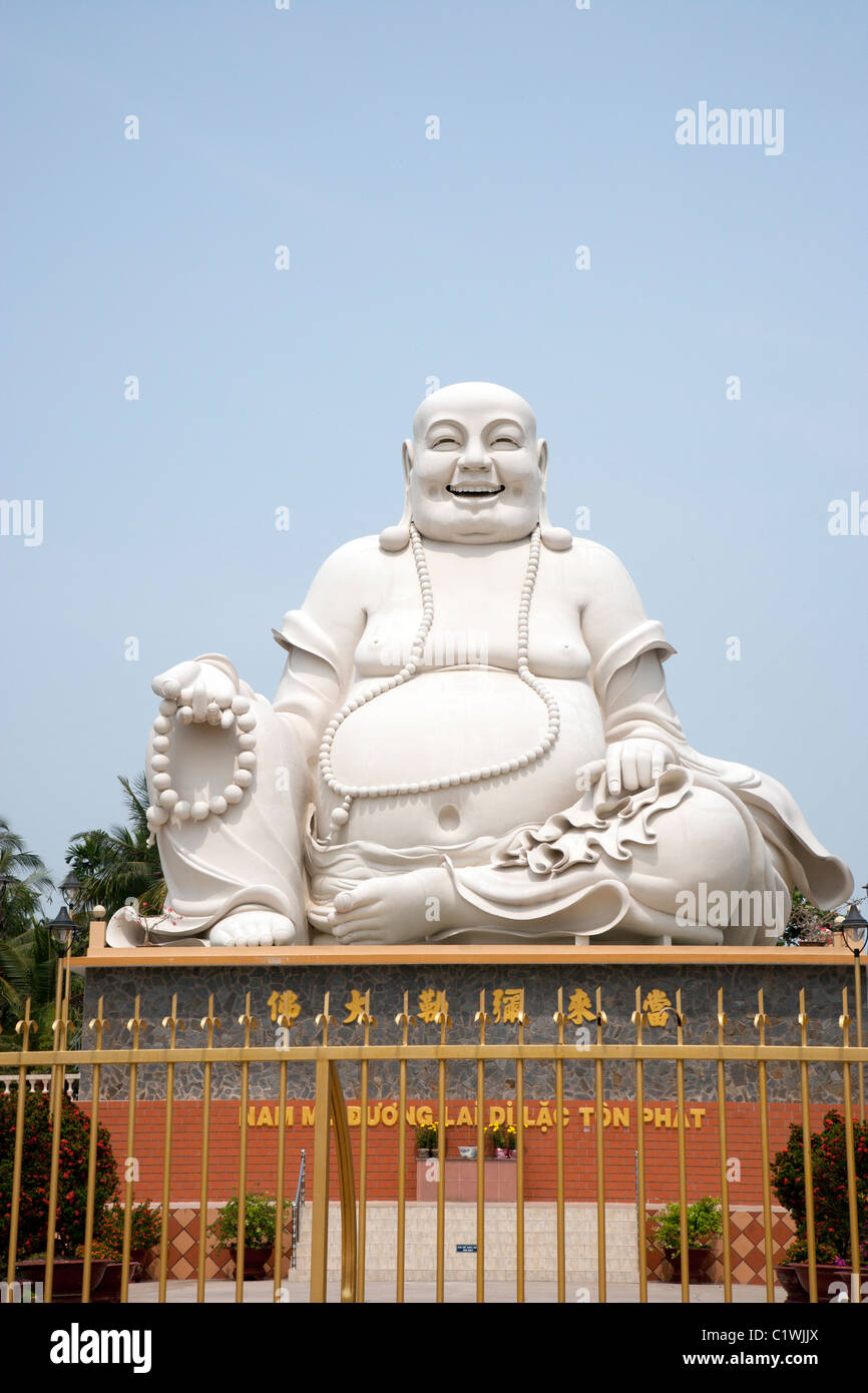 Fett Happy-Buddha-Statue am Vinh Trang Pagode Vietnam Stockfoto