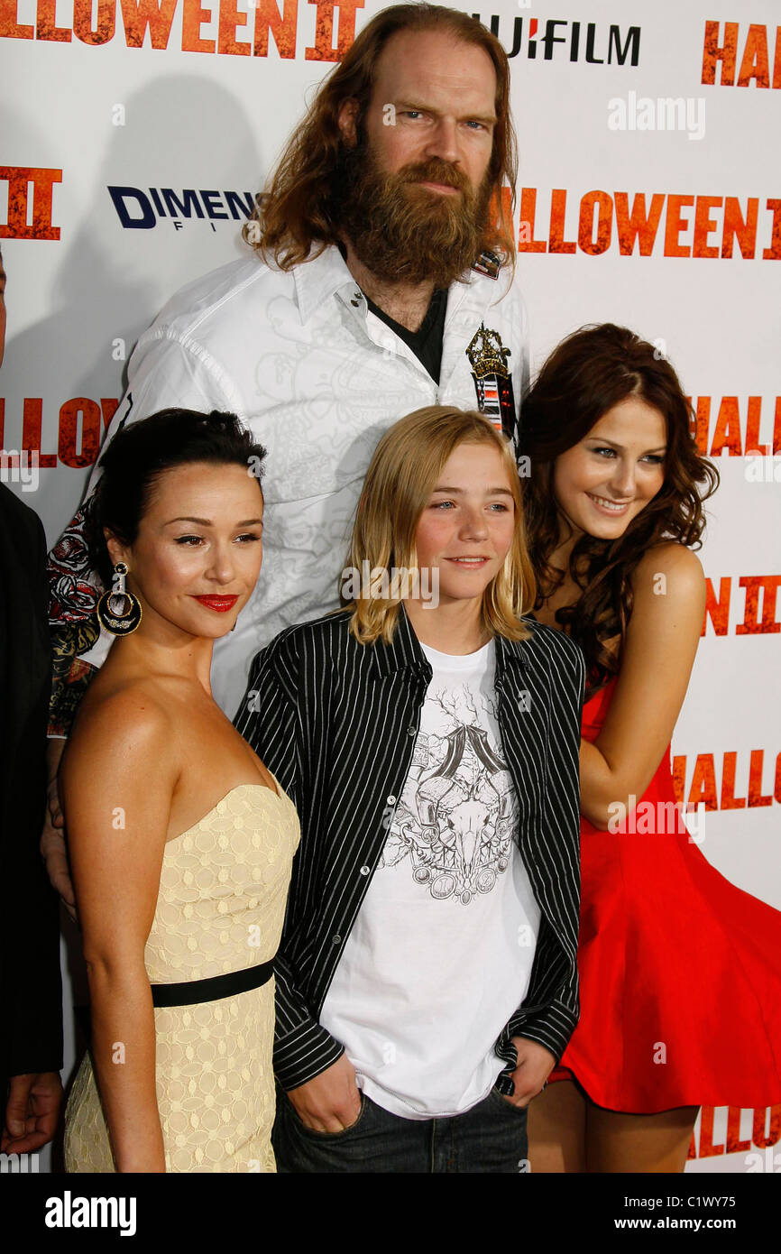 Danielle Harris Tyler Mane Und Scout Taylor Compton Los Angeles Premiere Von Halloween Ii Statt An Dem Grauman Chinesischen Stockfotografie Alamy