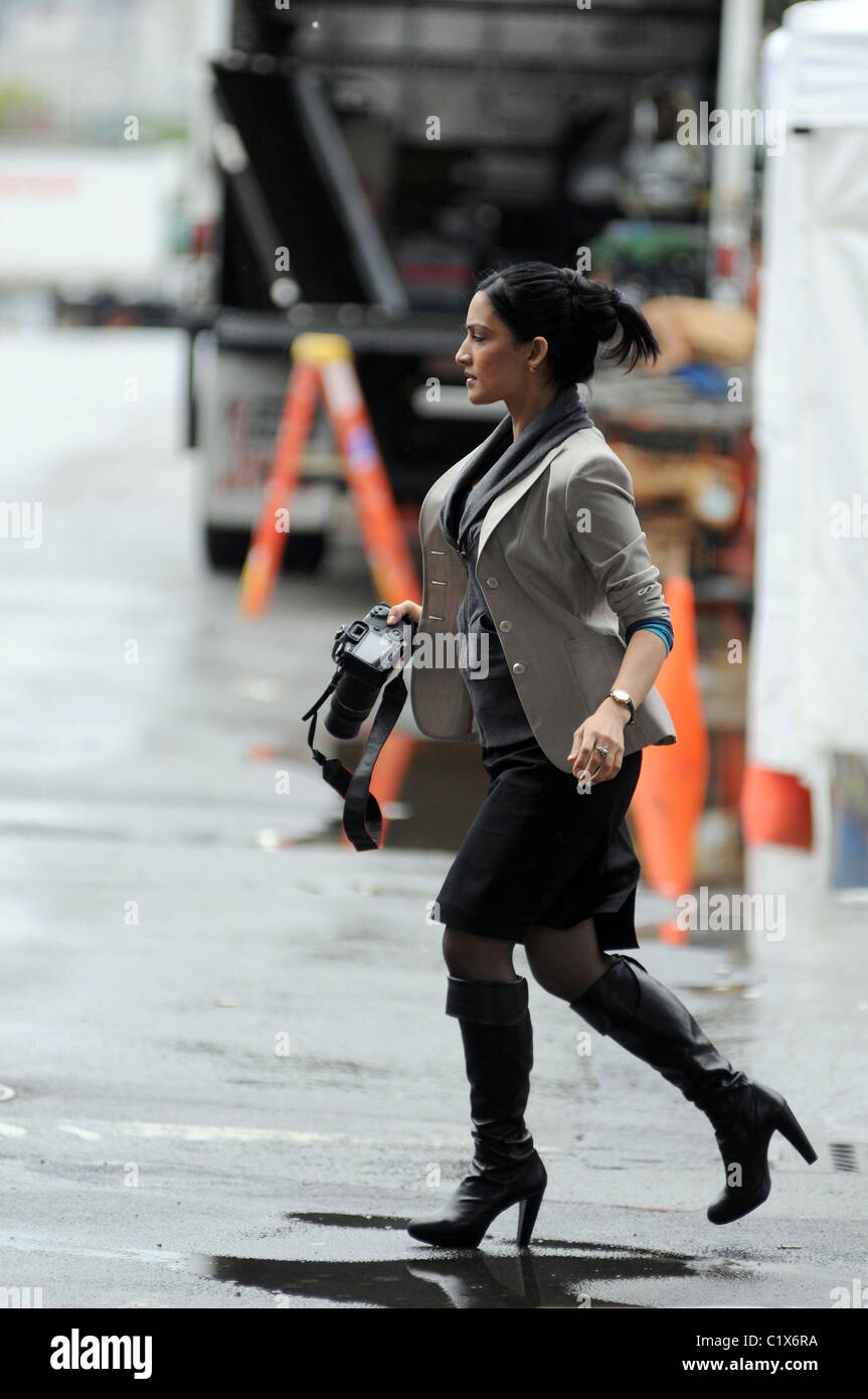 Archie Panjabi filmt Szenen für "The Good Wife" New York City, USA - 28.08.09 Stockfoto