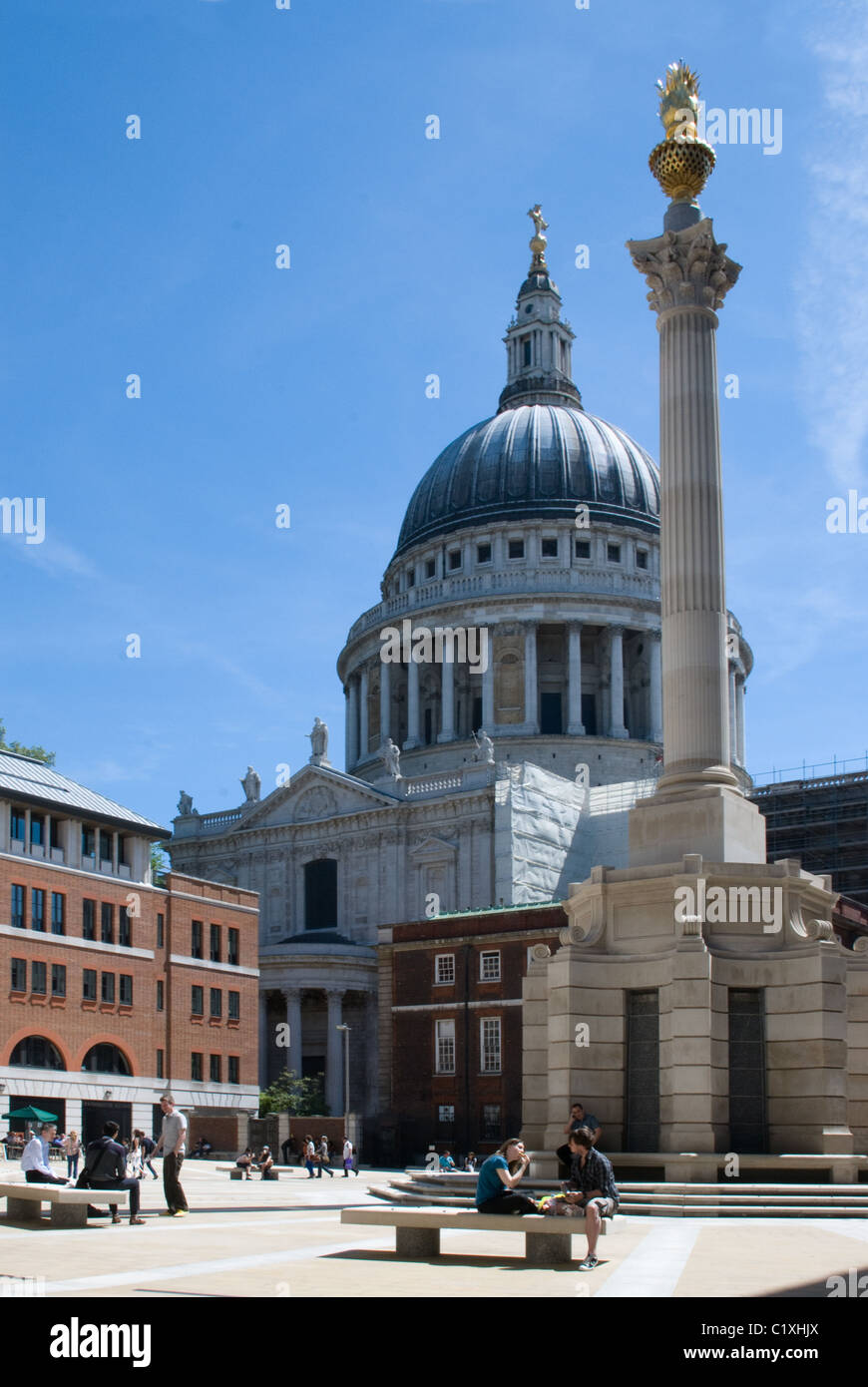 Paternoster Square und St Pauls Cathedral, London. Stockfoto
