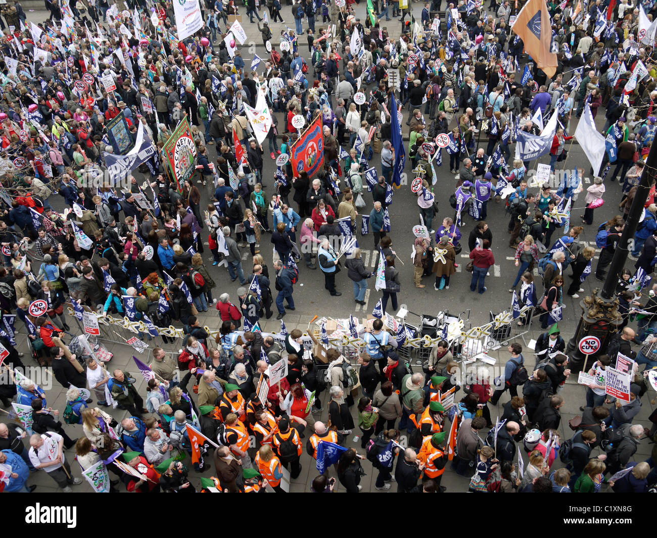 TUC anti-Kürzungen März Anti-Kürzungen März 26 Demonstranten versammeln für protest Stockfoto