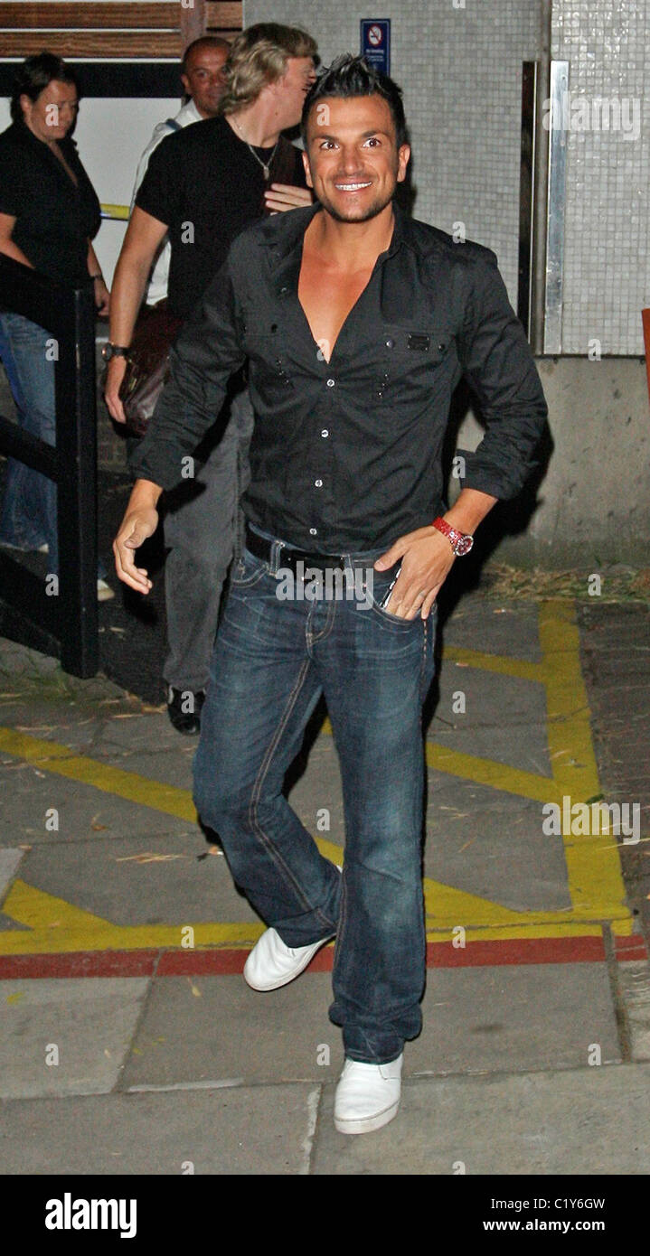 Peter Andre außerhalb der ITV Studios nach machen einen Gastauftritt in The National Lottery: Big 7 Awards - 2009 London Stockfoto