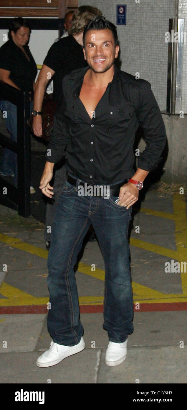 Peter Andre außerhalb der ITV Studios nach machen einen Gastauftritt in The National Lottery: Big 7 Awards - 2009 London Stockfoto