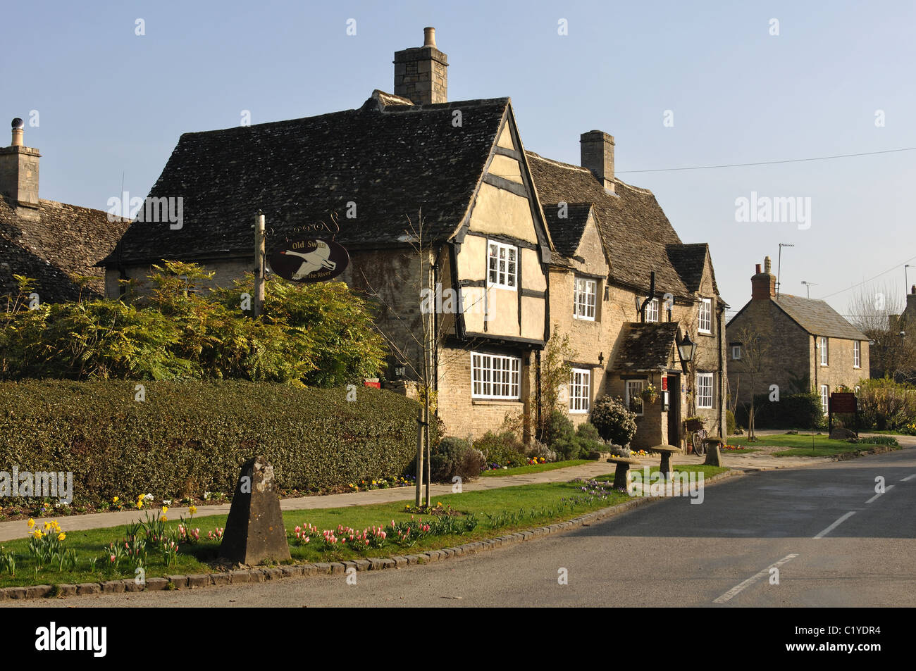 Das Old Swan und Münster Mühle Hotel, Minster Lovell, Oxfordshire, England, UK Stockfoto