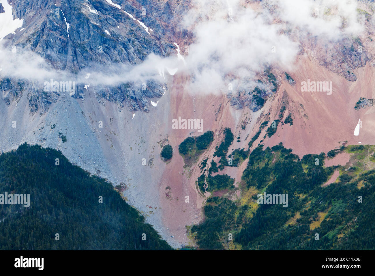 Detailansicht des Gesichts nordöstlich von Kaskaden, Azurit Peak, Washington, USA. Stockfoto