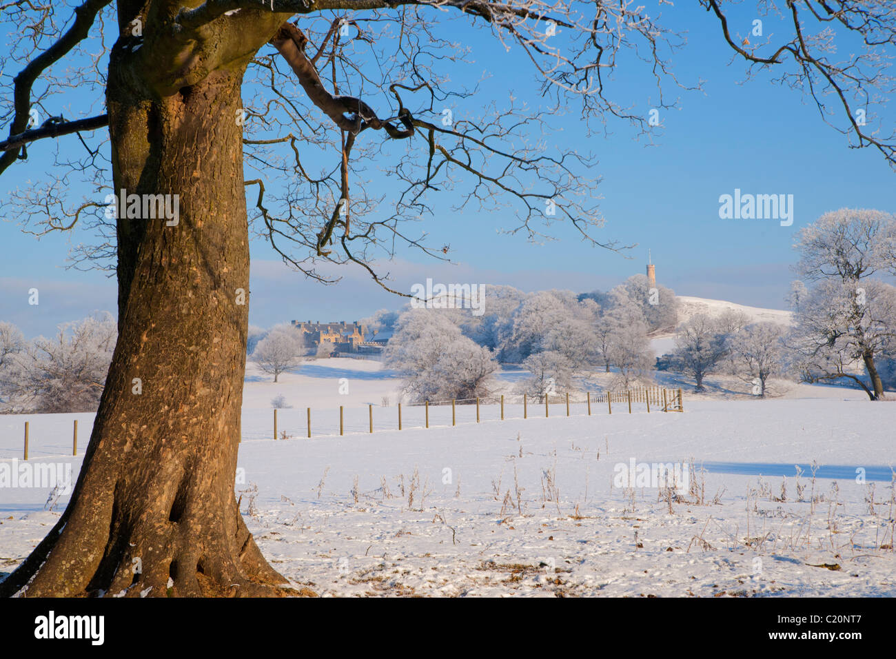 Blick zum Haus von Binns, in der Nähe von Linlithgow, Schottland, Dezember 2010 Stockfoto