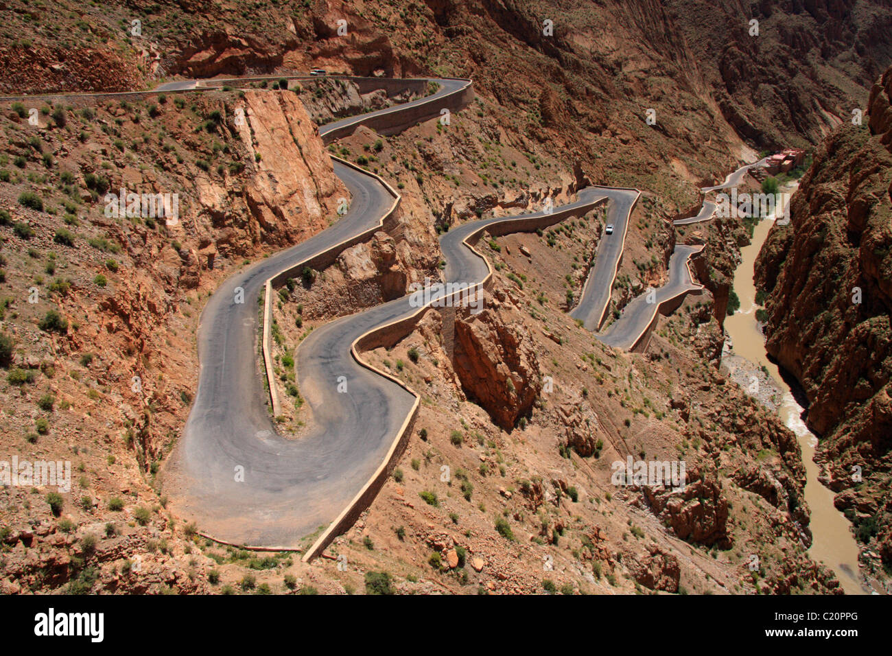 Switchback Bergpass (Straße: N10), Dades Schlucht/Tal. Hohen Atlas-Gebirge, Süden von Marokko, Nordafrika Stockfoto