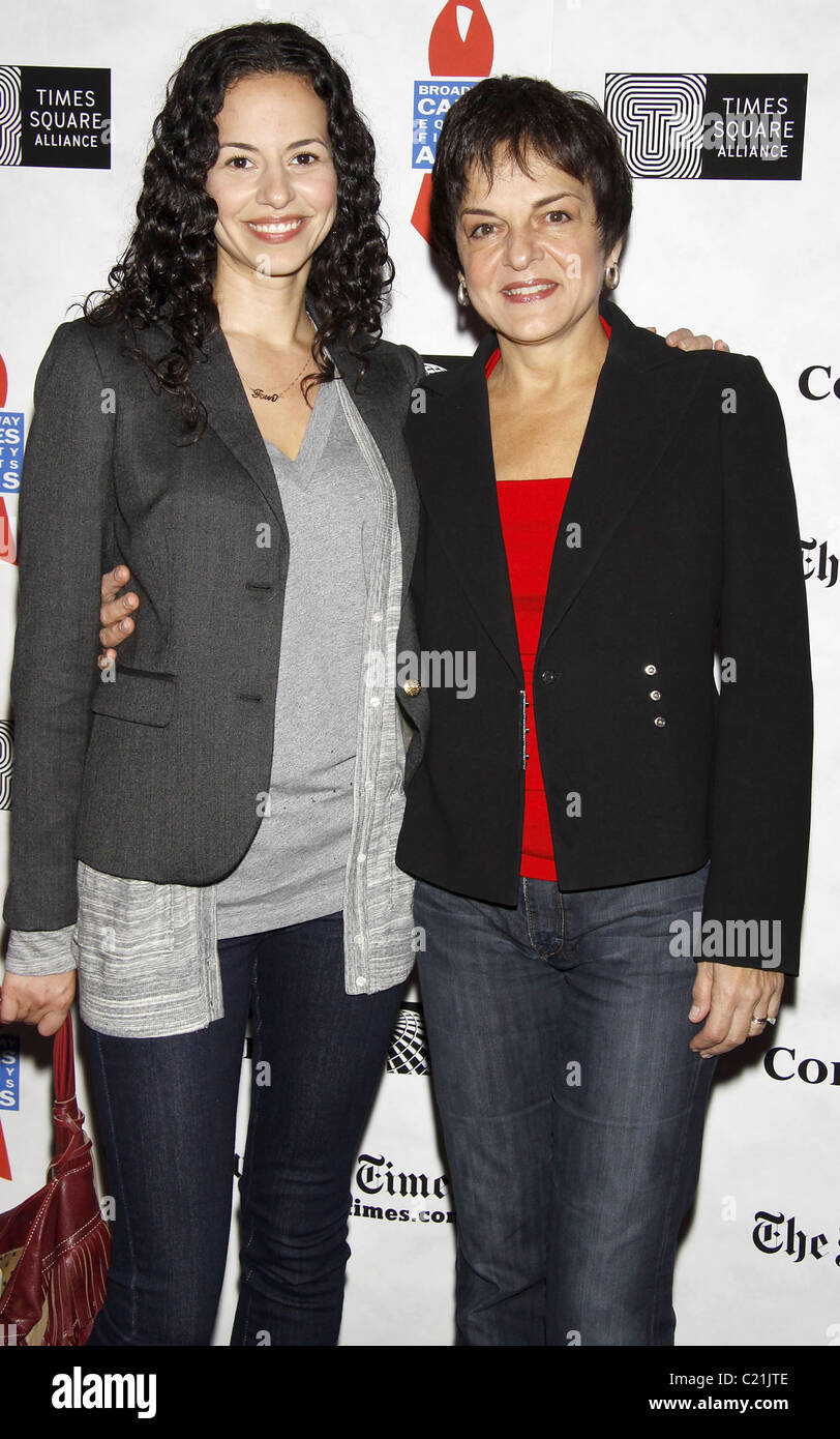Mandy Gonzalez und Priscilla Lopez aka PLo 23. jährliche Broadway kümmert sich Equity Fights AIDS Flohmarkt und Grand Auktion Stockfoto