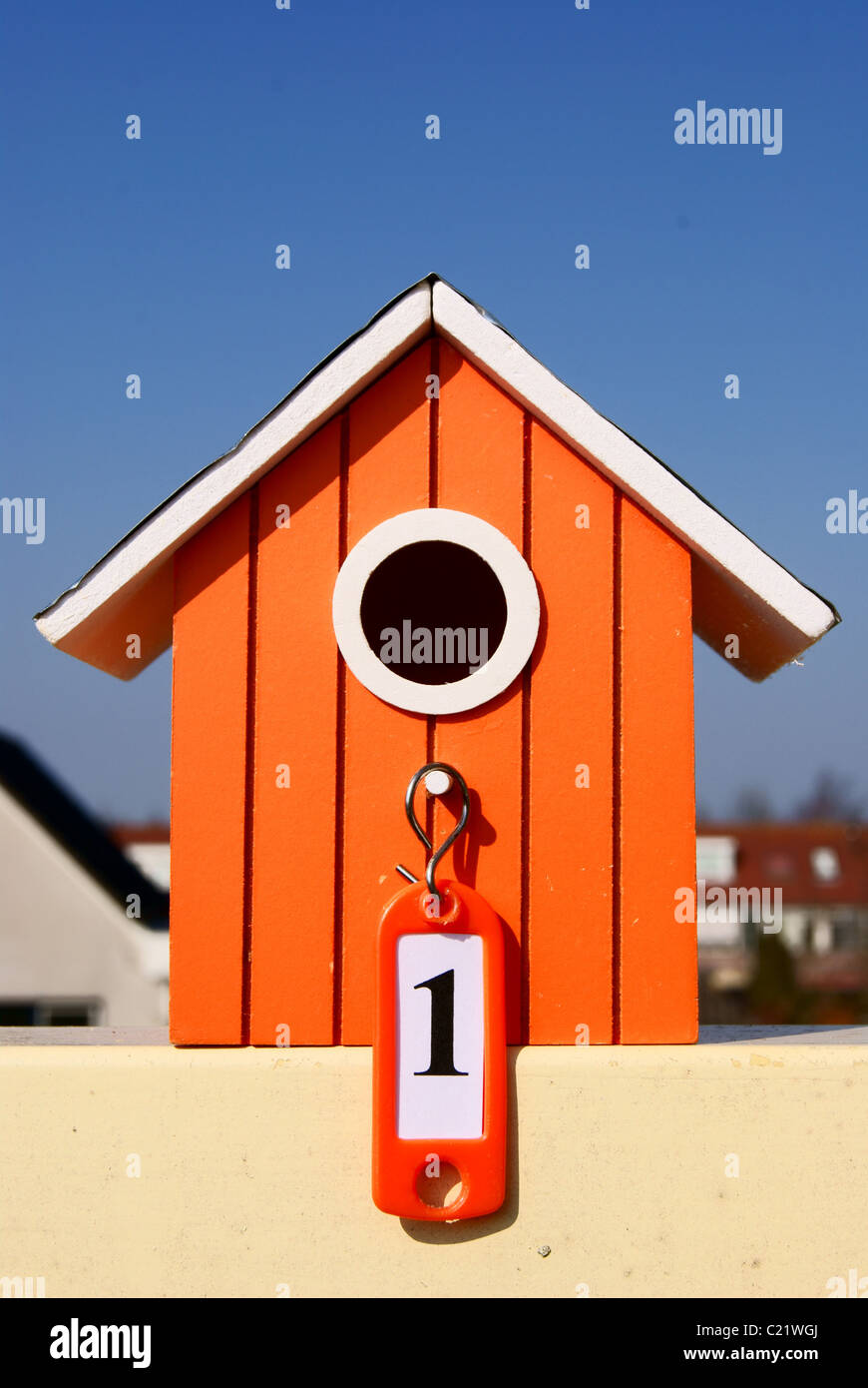 Hausnummer eins, auf dem Etikett geschrieben. Stockfoto