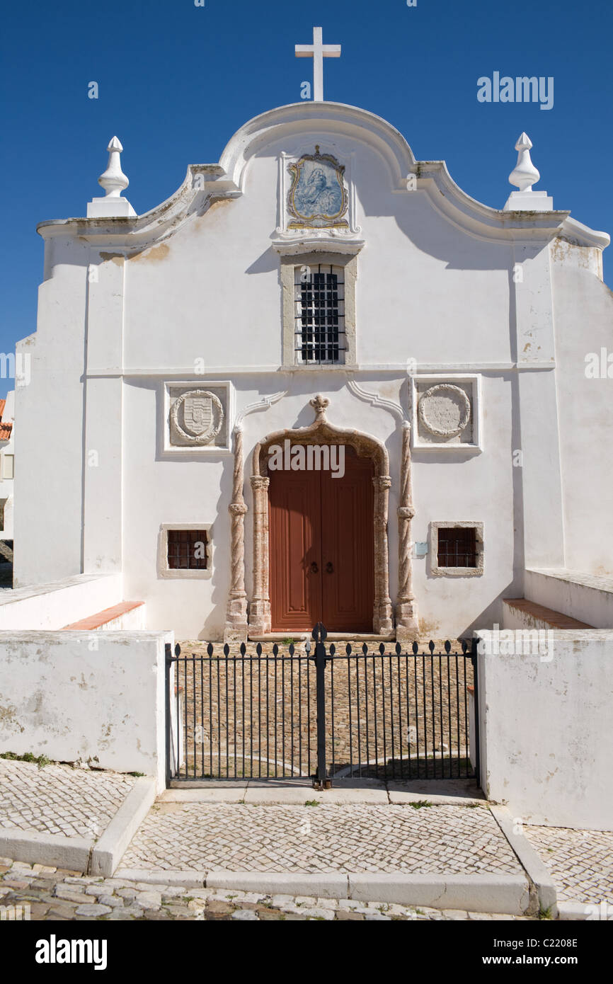 Katholische Kirche erbaut von Vasco da Gama in seiner Heimat Stadt Sines in Portugal, Alentejo Region Stockfoto