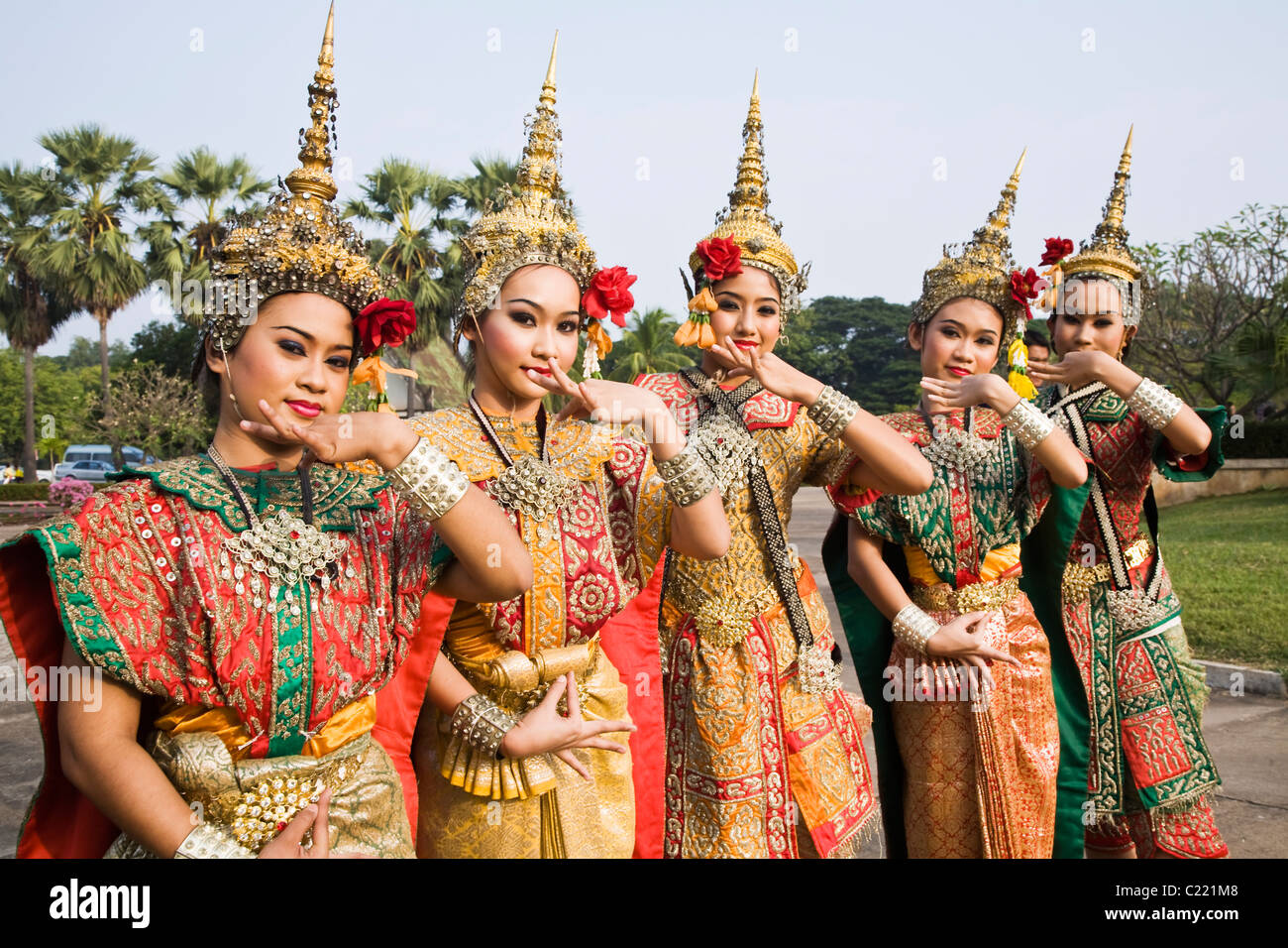 Thai Tänzer auf dem Loi Krathong Festival in Sukhothai, Thailand Stockfoto
