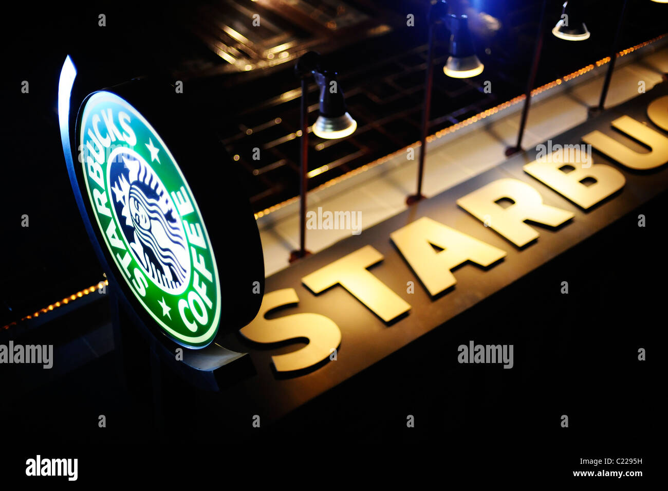 Starbucks Coffee House in Shanghai, China. Stockfoto