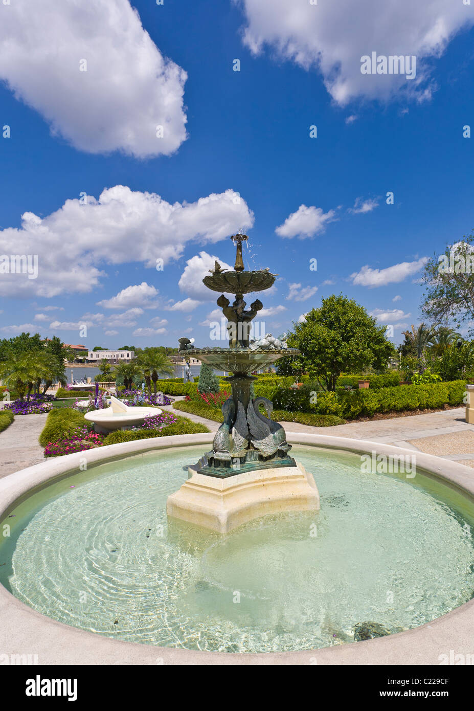 Hollis Garten eine formale 1,2 Hektar großen Botanischen Garten am See Spiegel in Lakeland Florida Stockfoto