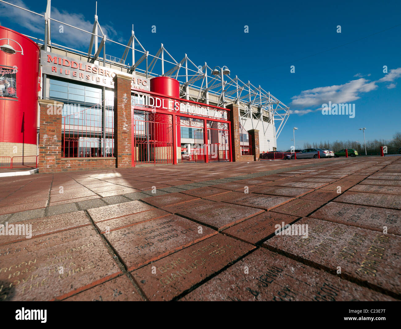 Die Ziegel gehen und Ayresome Park Gates, das Riverside Stadium, Middlesbrough Heimat von Middlesbrough Football Club Stockfoto