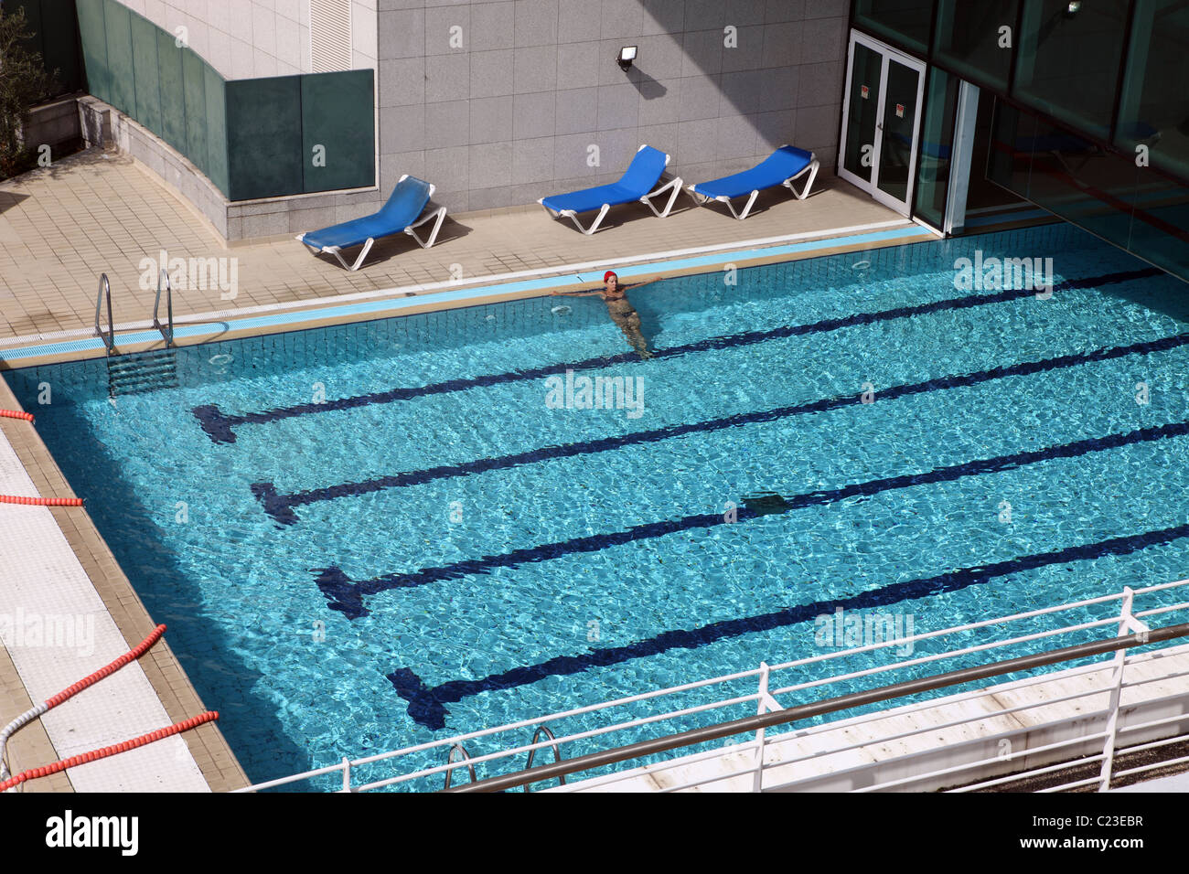 einsamer Schwimmer, Oriente, Lissabon Stockfoto