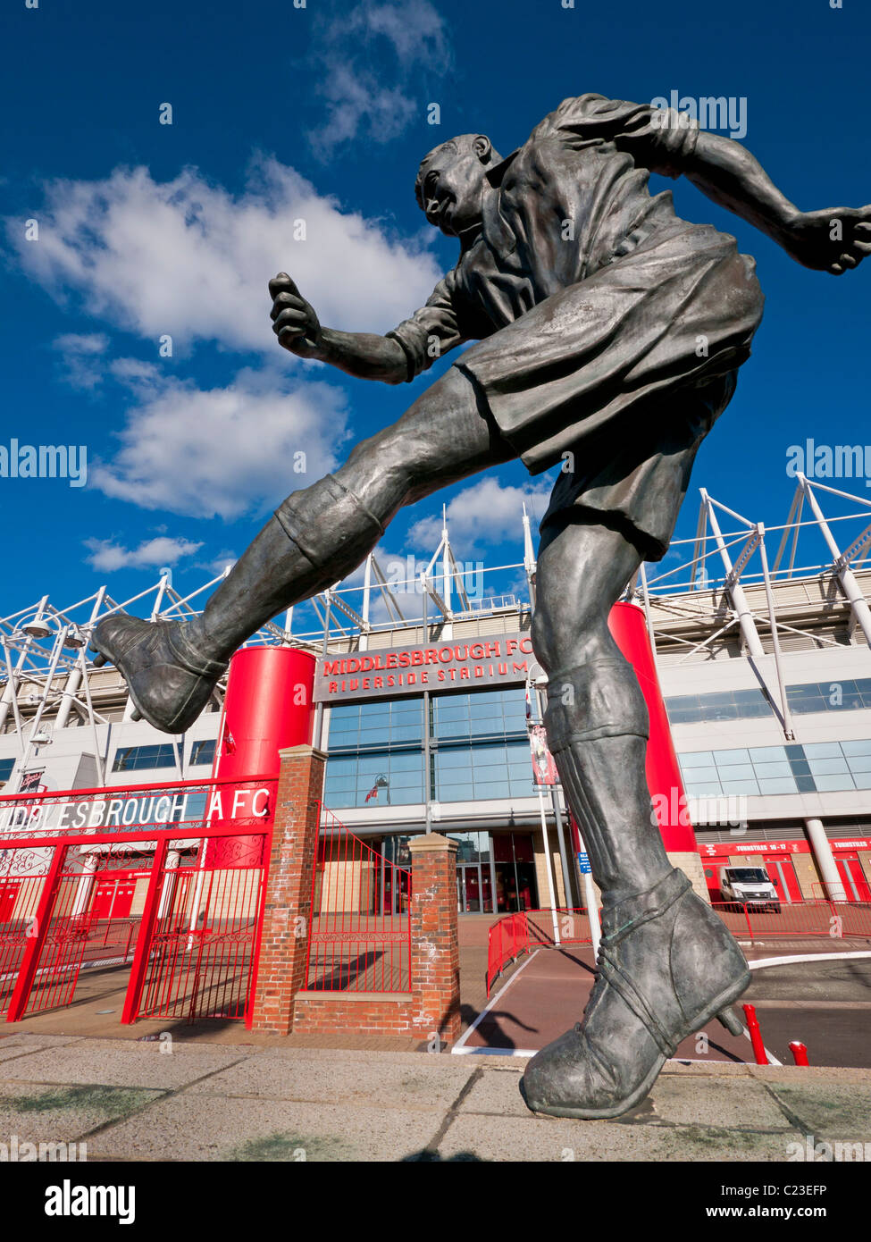 Wilf Mannion Statue, Riverside Stadium, Middlesbrough Heimat von Middlesbrough Football Club Stockfoto