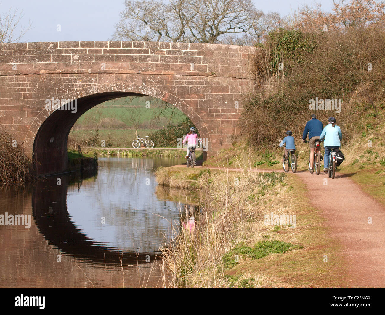 Tiverton Straßenbrücke, die den Canal Grande Western, Tiverton, Devon, UK Stockfoto