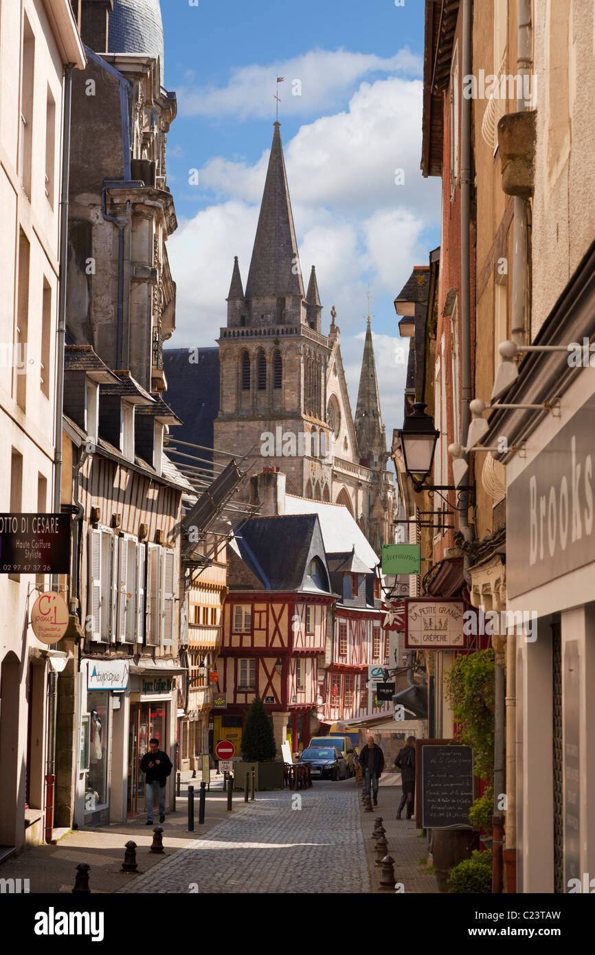 Vannes, Morbihan, Bretagne, Frankreich, Europa: Hotel Henri IV Platz mit mittelalterlichen Gebäuden. Stockfoto