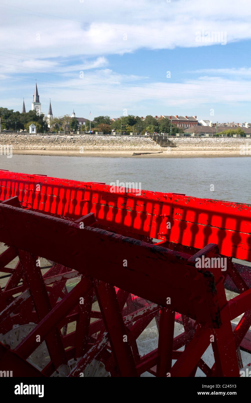 Schaufelrad von der SS Natchez-Dampfer auf dem Mississippi in New Orleans, Louisiana, USA. Stockfoto
