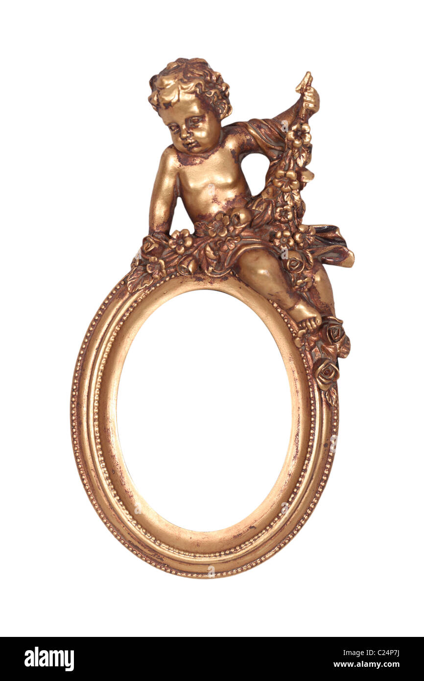 Ovale barocker Goldrahmen mit Amor isoliert auf weiss Stockfoto