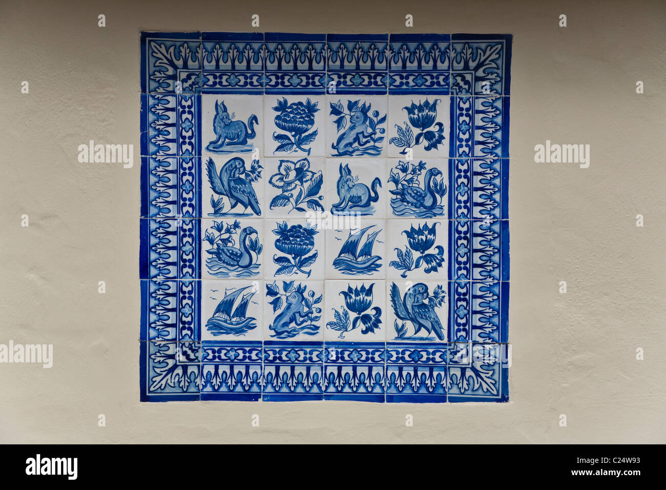 Blauen Kacheln im Kunstmuseum LA MIRADA - Monterey, Kalifornien Stockfoto