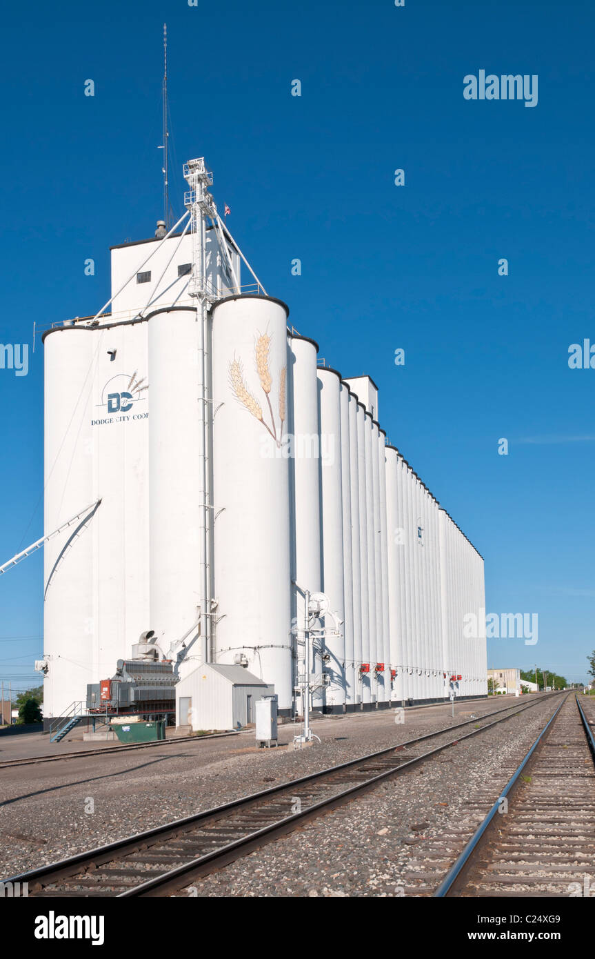 Kansas, Dodge City Genossenschaft Kornlift Stockfoto