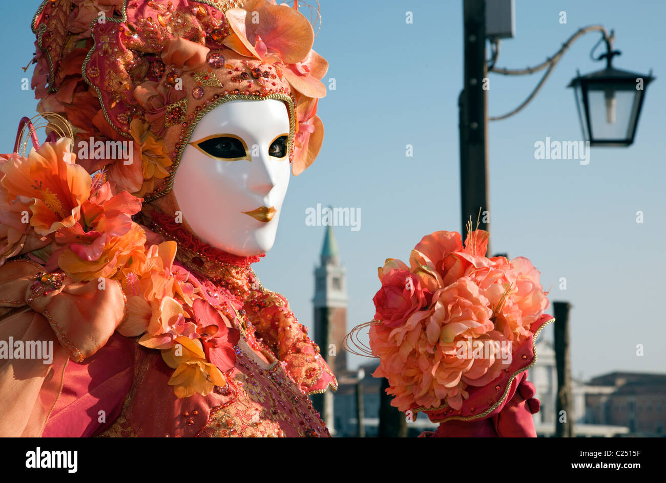 Venedig - rote Karnevalsmaske Stockfoto