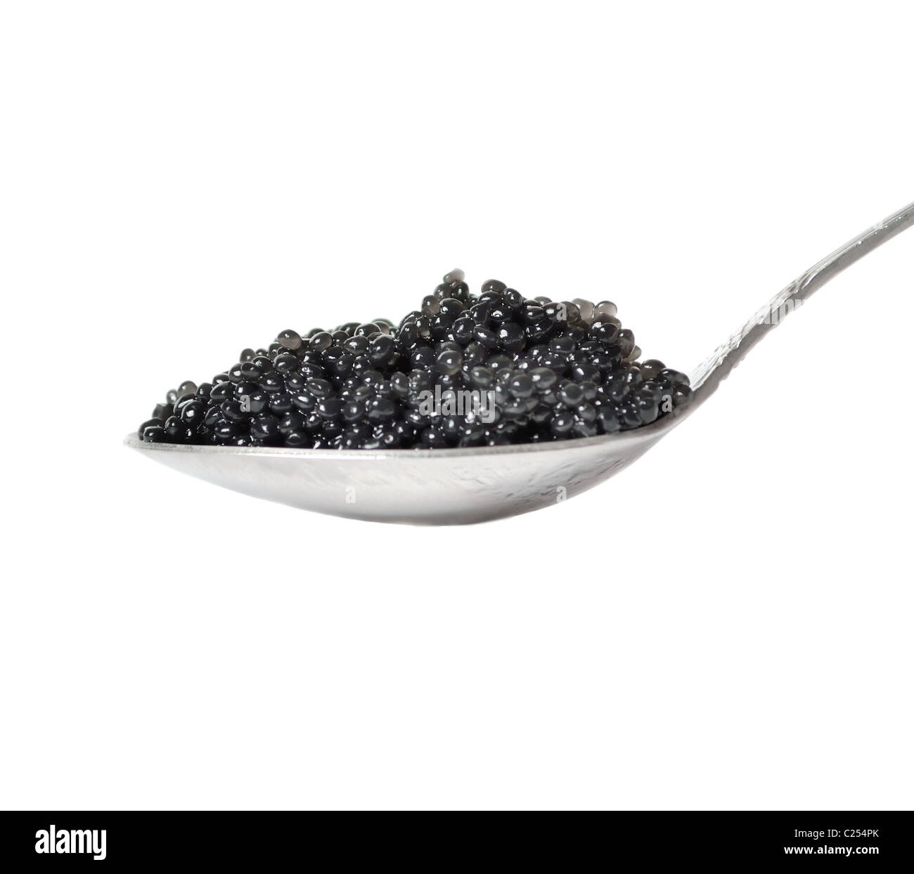 Schwarzer Kaviar im Löffel Stockfoto