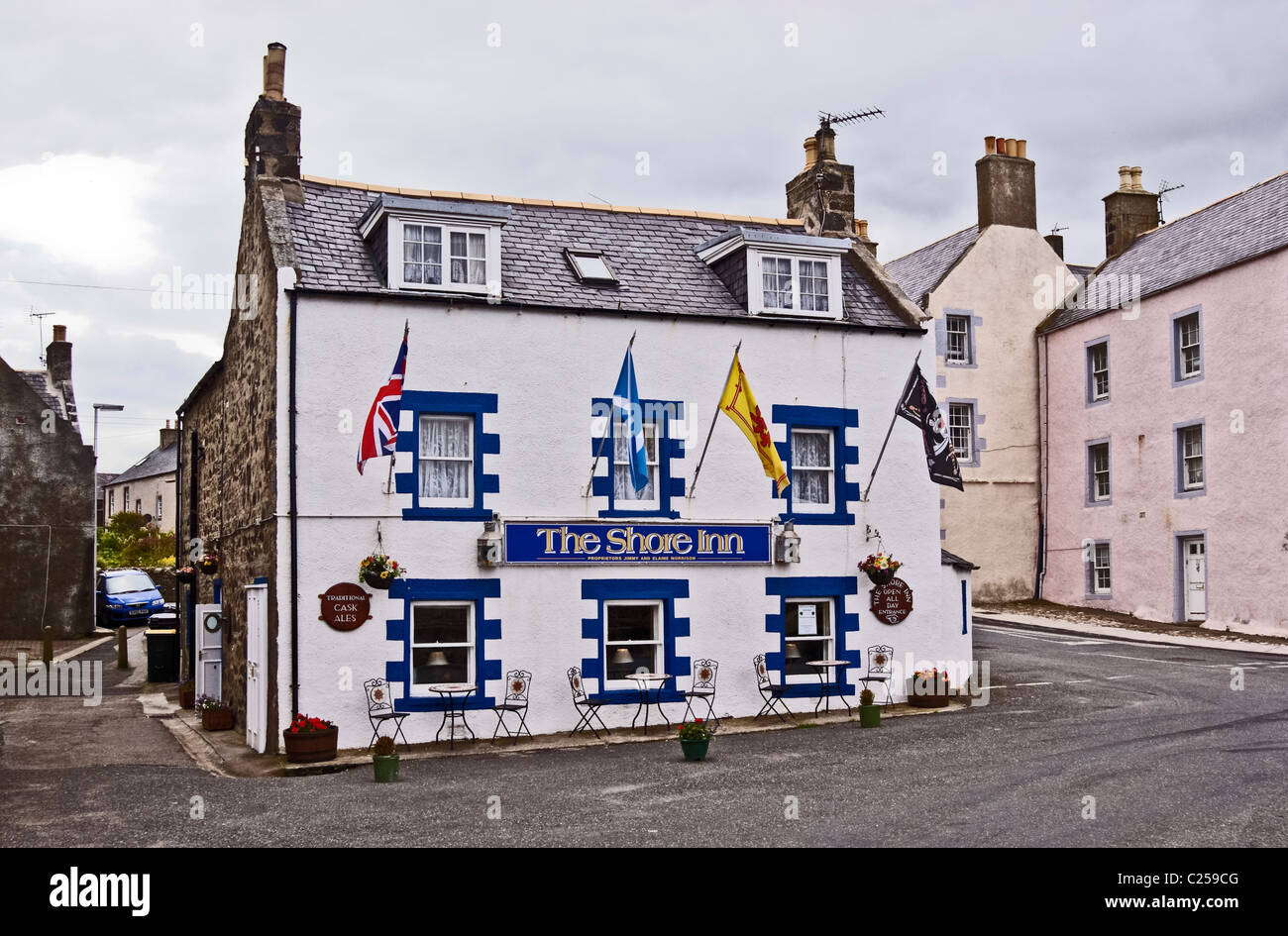 Die Shore Inn im alten Hafen von Portsoy Aberdeenshire-Schottland Stockfoto