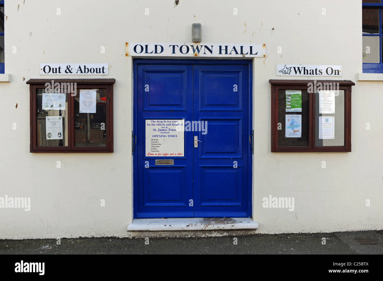 Das alte Rathaus und die öffentlichen Toiletten in Seaford East Sussex UK Stockfoto