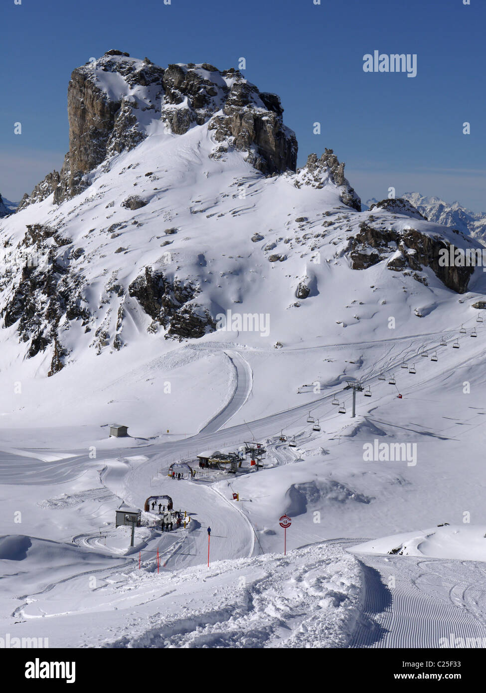 die lange Ski bis Val Tournenche, Italien von Cervinia bezeichnet man als Ventina - 11 km Stockfoto
