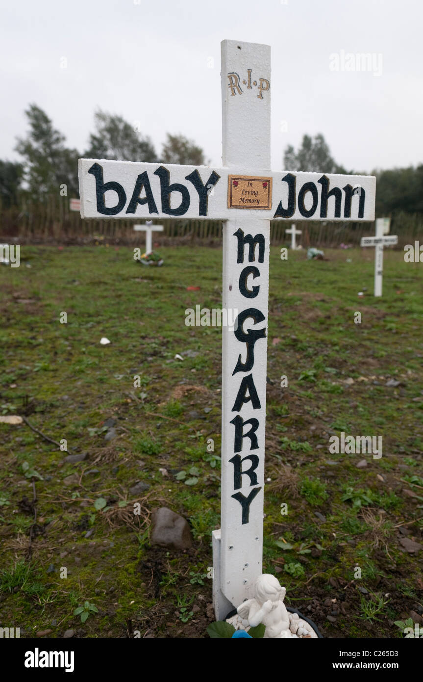Kinder Gräber in Milltown Cemtery, Belfast, bis vor kurzem unmarkiert und unerkannt von der katholischen Kirche Stockfoto
