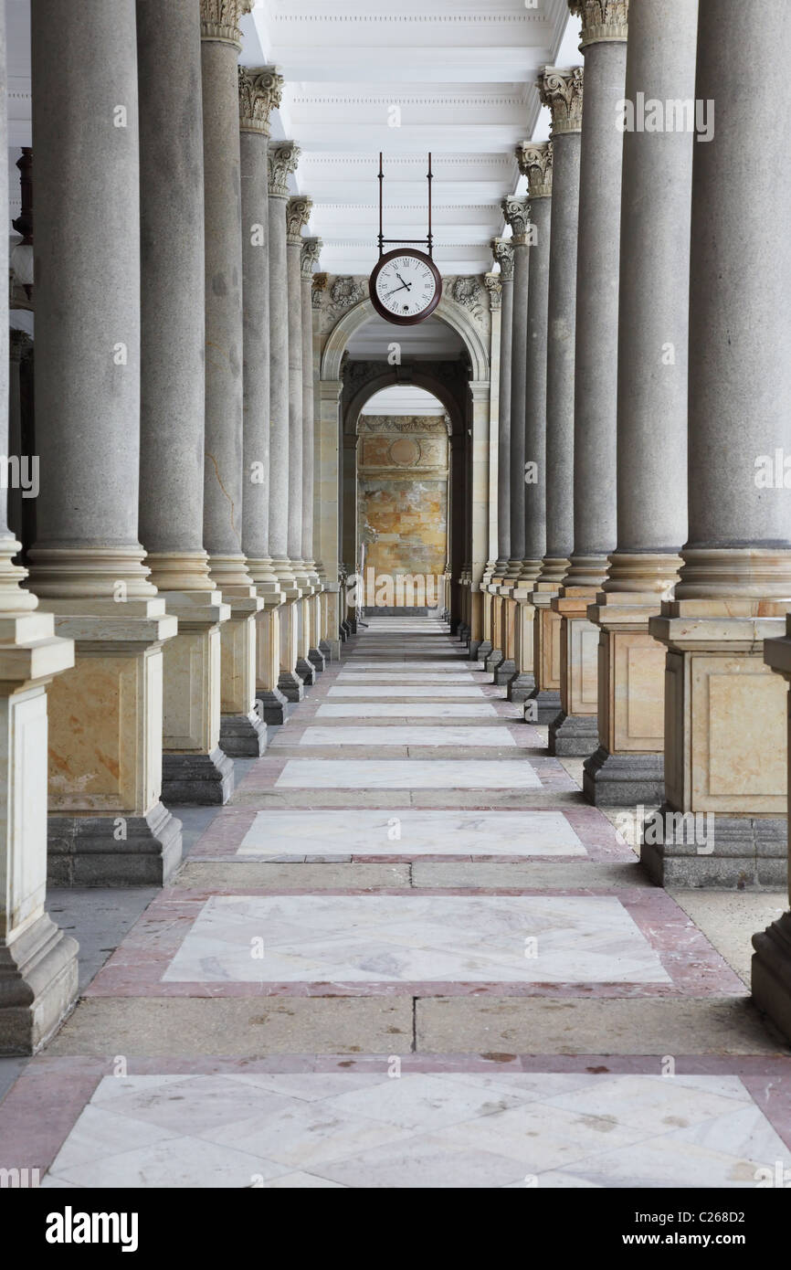 Kolonnade in Karlovy Vary/Karlsbad, Tschechien Stockfoto