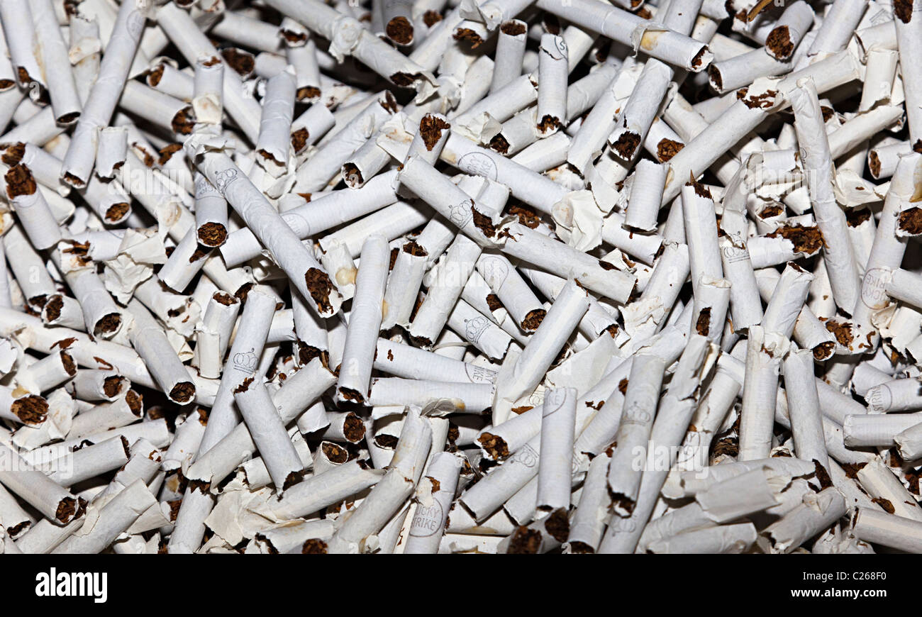 Gebrochen und Abfall Zigaretten aus Fabrik Prozess Andorra Stockfoto