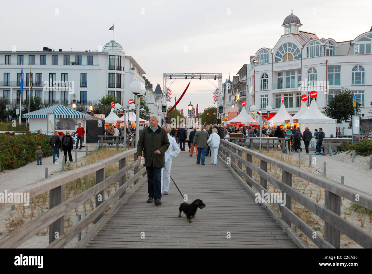 Pier Binz; Seebrücke Binz Stockfoto