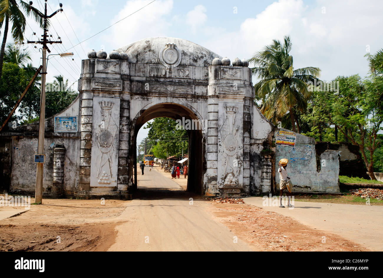 Das Gateway an die alte befestigte dänische Kolonialstadt Dansborg Fort in Tranquebar in Tamil Nadu, Indien Stockfoto