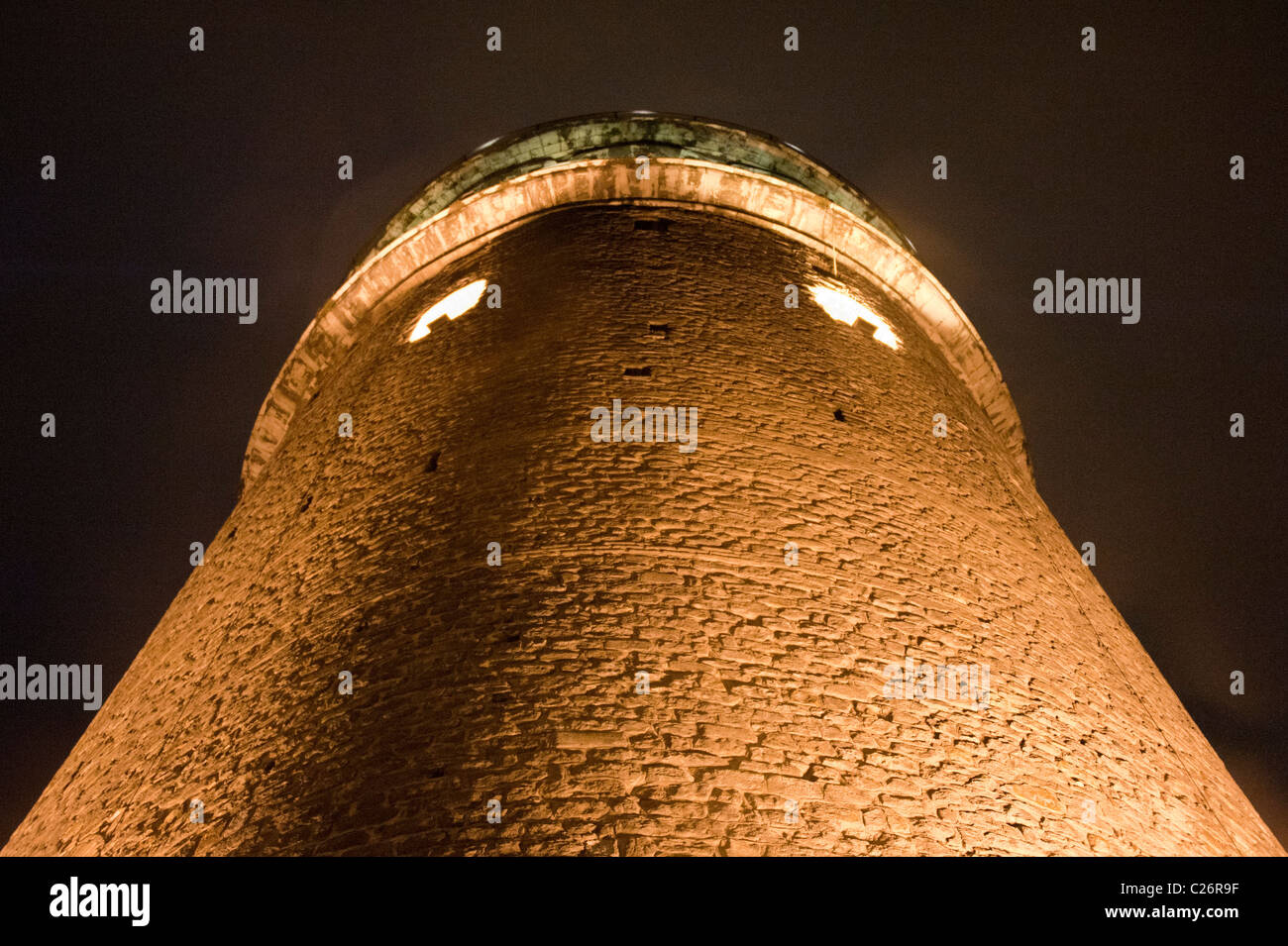 Galata-Turm in der Nacht in Istanbul, Türkei Stockfoto