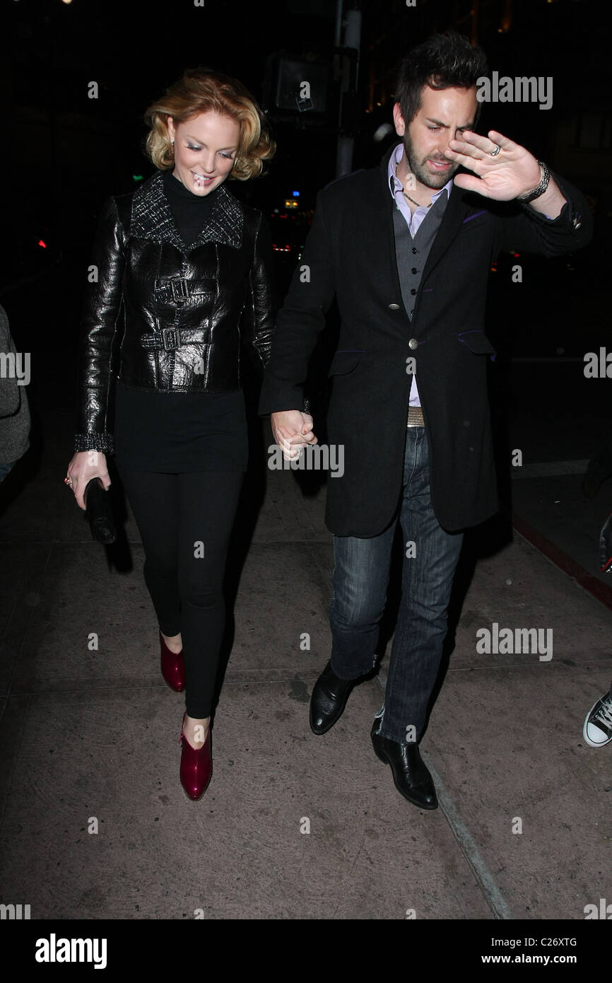 Katherine Heigl und Ehemann Josh Kelly verlassen Beso Restaurant auf Katherines 31. Geburtstag Los Angeles, Kalifornien - 24.11.09 Stockfoto