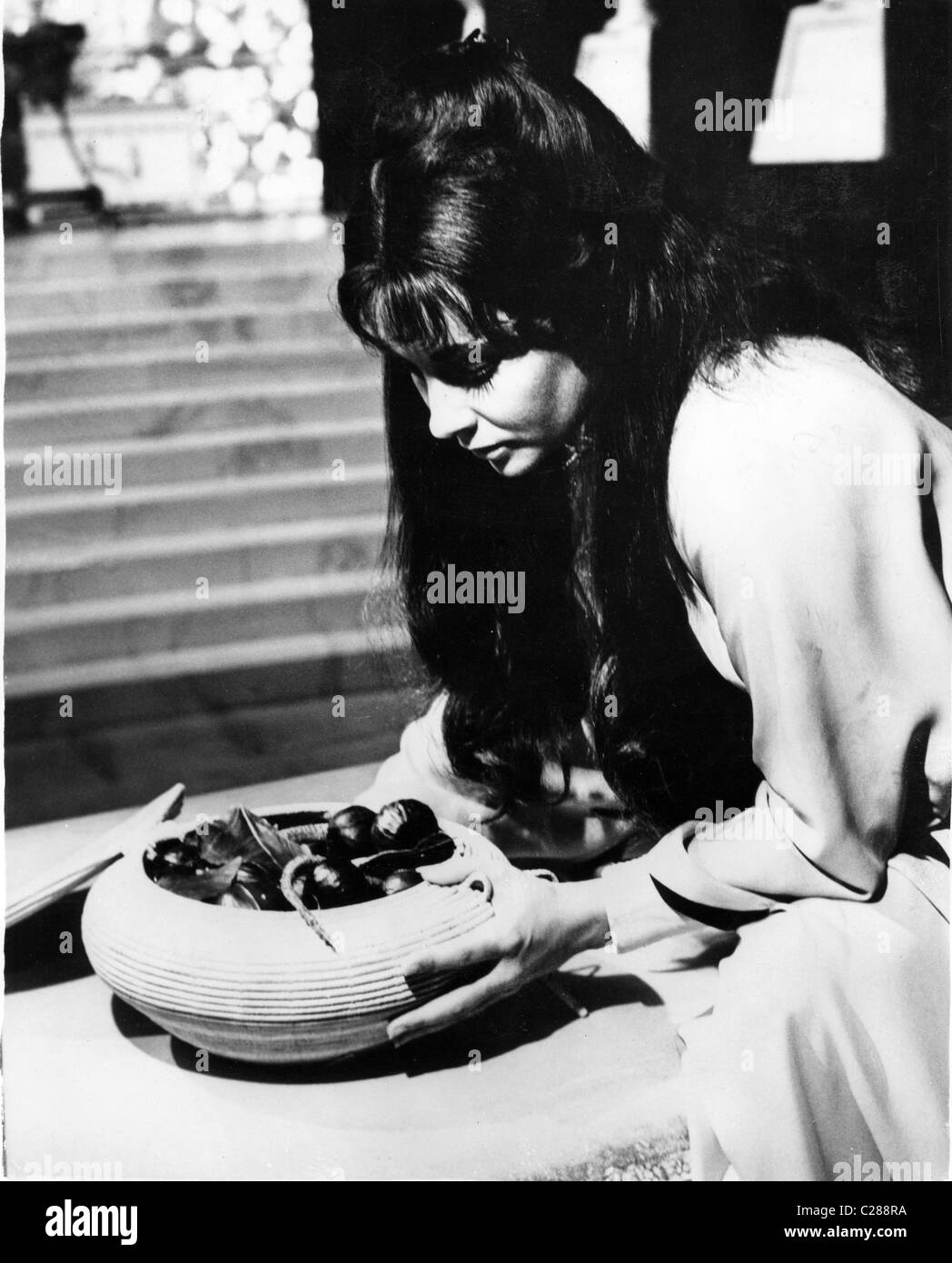 Schauspielerin Elizabeth Taylor in Todesszene von "Cleopatra" Stockfoto