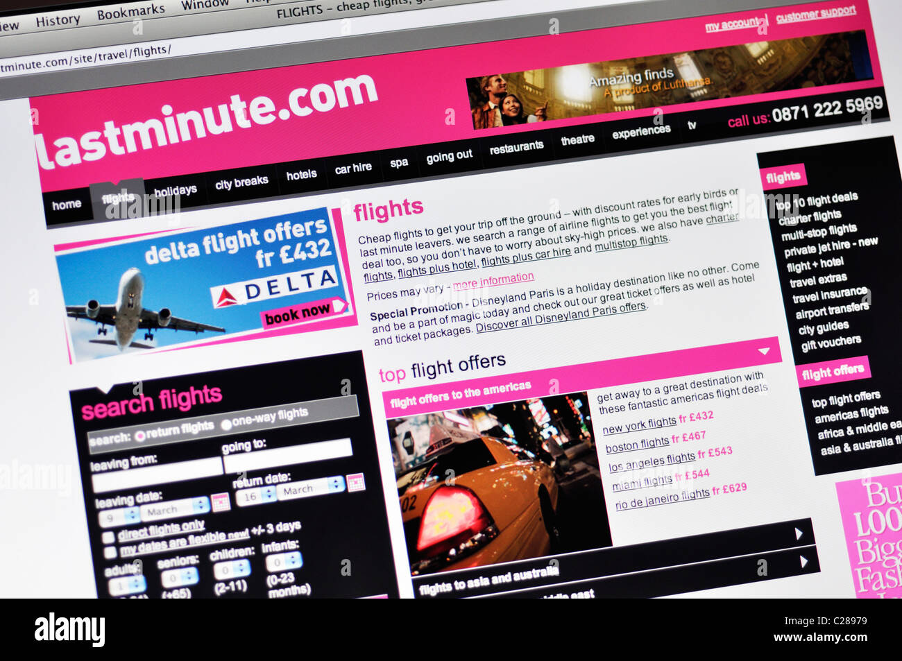 Last-Minute-Flüge-website Stockfoto