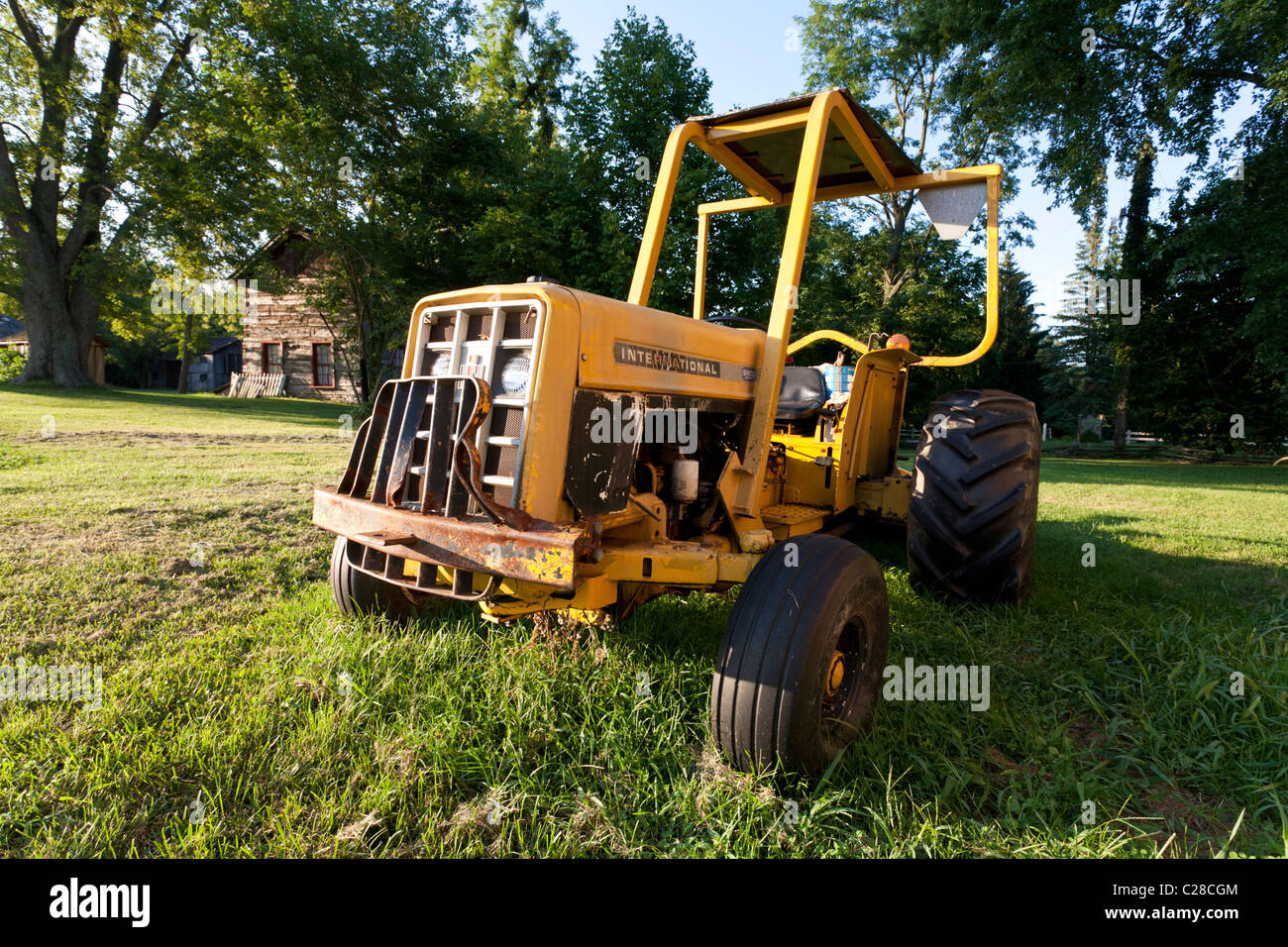 Internationale Marke Traktor im Feld Stockfoto