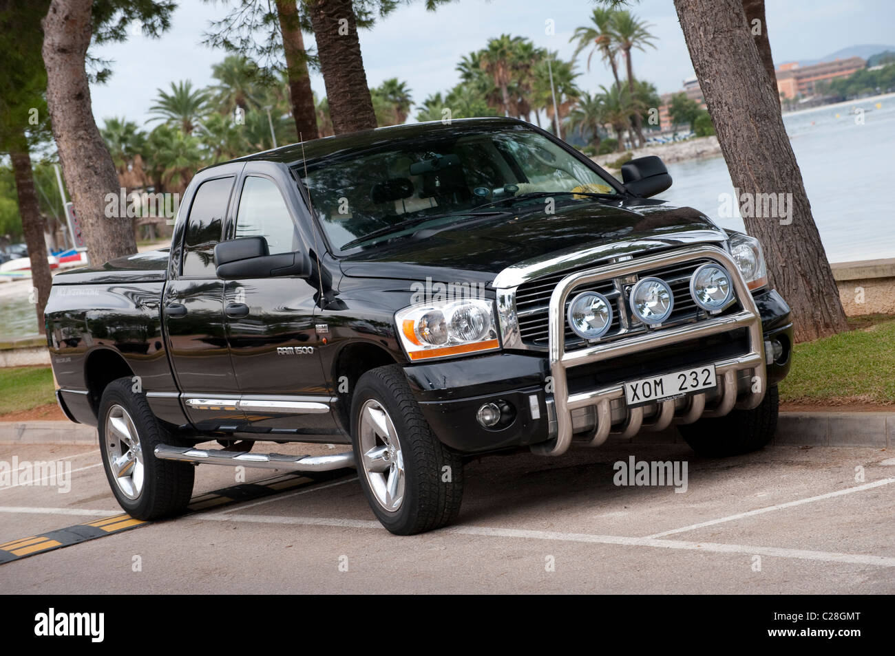 Schwarzen Dodge Ram 1500 Pickup-Truck Stockfotografie - Alamy