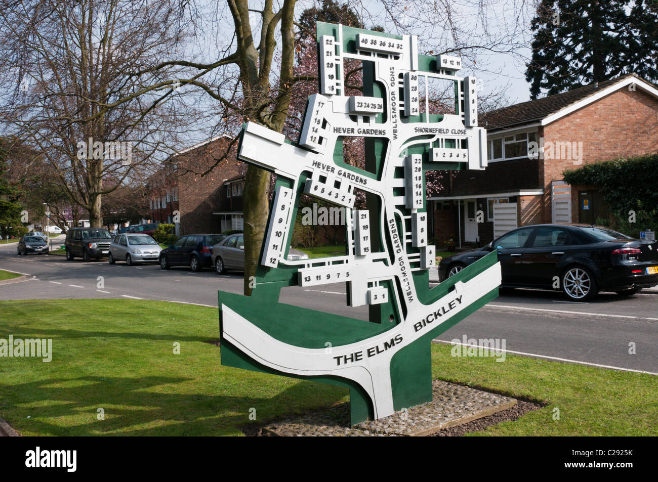 Ein Metall Straßenplan am Eingang zum The Elms Immobilien, Bickley Stockfoto